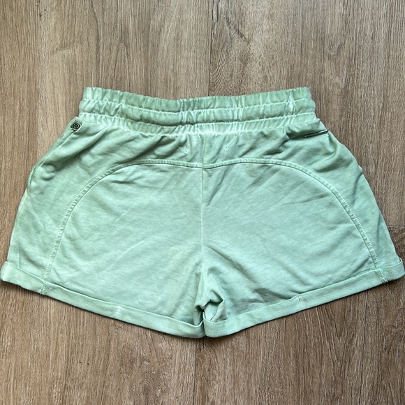 NWT Max Studio Performance Women’s Fiji Pull On Cuffed Drawstring Shorts Size XS - Picture 7 of 16